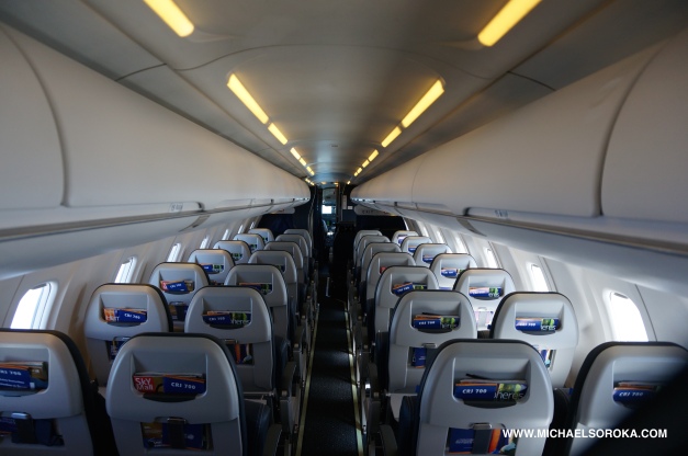 CRJ-700-interior